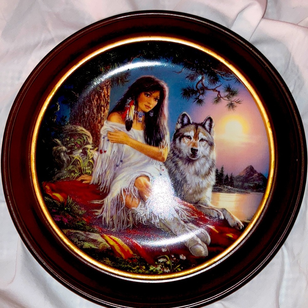 Beautiful  plate limited addition, plate number 249 A entitled soulmates